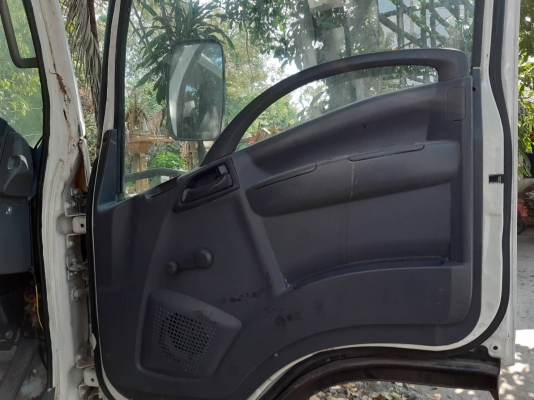 รถบรรทุก ISUZU NPR 130 แรง ติดก๊าซ ปี 57 (รถห้าง)