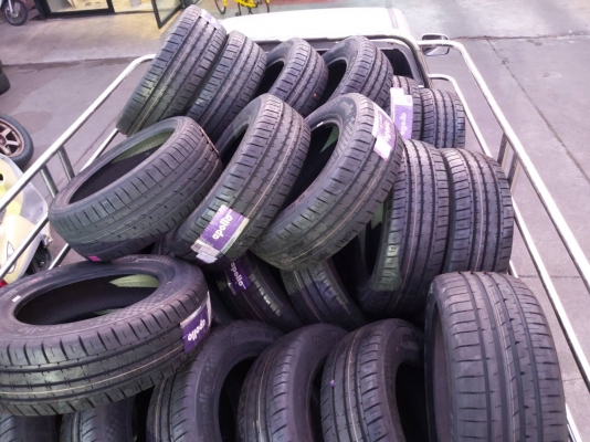 *** ขายเหมาเท่านั้น *** ยางใหม่ตกปี Apollo Altrust 215/65R16 ผลิตกลางปี 2018 ยางใหม่ ผลิตอินเดีย ผ้า