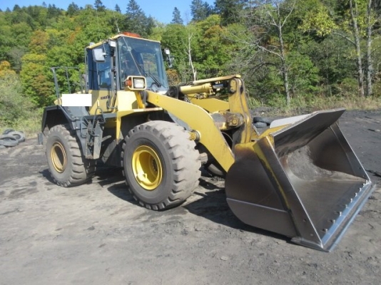 ขายรถตักล้อยาง KOMATSU WA380-6 รถนอกนำเข้าเองจากญี่ปุ่น สภาพสวยพร้อมใช้ ถึงเร็วๆนี้ครับ