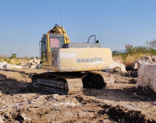 ขายรถแบ็คโฮ KOMATSU PC200-8 ด่วนครับราคาไม่แพงครับ (โทร 0623251741 โต้ง)