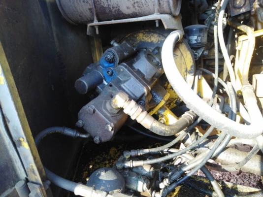 KOMATSU PC 100-5