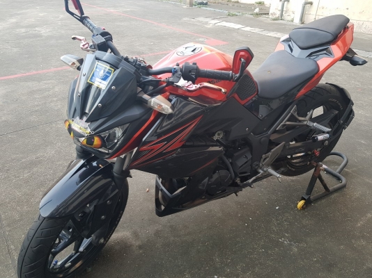 ขายKawasaki Z250ปี 2015รถมือเดียววิ่งน้อยไมล์เก้าพัโล ไม่มีกรอไมล์ พร้อมใช้งาน อยู่ห้วยขวาง ขาย82,000