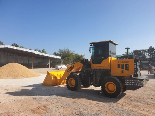 รถตักล้อยาง