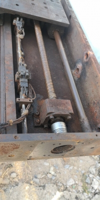 2,500 บ. โทร 083-2000058 LINE ID: line832923 ชุดแท่นหมุนเลื่อนเคลื่อนที่ขับเคลื่อนด้วยเพลาเกลียวมีแกนบังคับสองอันระยะเคลื่อนที่ 63 cm. โครงสร้างเป็นเหล็กทั้งหมด หนักประมาณ 60-80 kg.