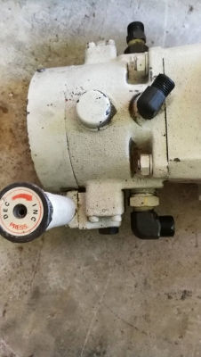 3900 บ.ส่งถึงบ้านฟรี โทร 083-2000058 LINE ID: line832923 ปั้มไฮโดรลิคขนาดกำลังขับของมอเตอร์2แรงม้า ยี่ห้อTOSHIBA ตัวปั้มไฮโดรลิคที่ต่อกับมอเตอร์ยี่ห้อNACHI 3900 บ.ส่งถึงบ้านฟรี โทร 083-2000058 LINE ID: line832923 ปั้มไฮโดรลิคขนาดกำลังขับของมอเตอร์2แรงม้า ยี่ห้อTOSHIBA ตัวปั้มไฮโดรลิคที่ต่อกับมอเตอร์ยี่ห้อNACHI