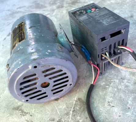 ชุดละ 1600 บ.ส่งถึงบ้านฟรี โทร 083-2000058 LINE ID: line832923 ชุดมอเตอร์+อินเวอร์เตอร์ ปรับความเร็วของมอเตอร์ขนาด 200W ใช้ไฟ 220V