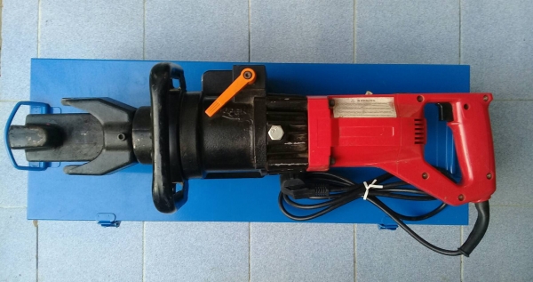 เครื่องดัดเหล็กมือถือ (ข้ออ้อยขนาด 20mm.) สภาพ95\% พร้อมใช้งาน