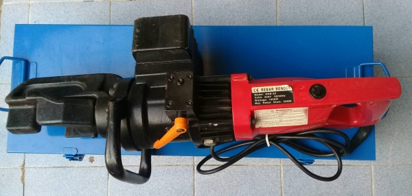 เครื่องดัดเหล็กมือถือ (ข้ออ้อยขนาด 20mm.) สภาพ95\% พร้อมใช้งาน เครื่องดัดเหล็กมือถือ (ข้ออ้อยขนาด 20mm.) สภาพ95\% พร้อมใช้งาน