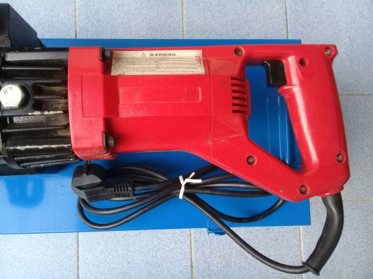 เครื่องดัดเหล็กมือถือ (ข้ออ้อยขนาด 20mm.) สภาพ95\% พร้อมใช้งาน เครื่องดัดเหล็กมือถือ (ข้ออ้อยขนาด 20mm.) สภาพ95\% พร้อมใช้งาน