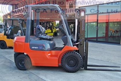 ขาย รถโฟล์คลิฟท์ TOYOTA รุ่น 7-FDF25