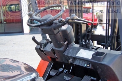 ขาย รถโฟล์คลิฟท์ TOYOTA รุ่น 7-FDF25