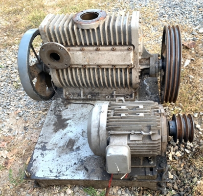 13,000 บ. โทร 083-2000058 LINE ID: line832923 เครื่องปั๊มดูด อัดสูญญากาศระบบลูกสูบโรตารี่ แบบทำงานในน้ำมันหล่อลื่นสร้างแรงดูดกำลังถึง 700 mPa. ตัวเครื่องเป็นเหล็กหล่อแข็งแรง ใช้มอเตอร์หรือเครื่องยนต์ดึงฉุดได้ ทำงานที่รอบต่ำแค่ 400 รอบต่อนาที ขนาดโตท่อสวม 13,000 บ. โทร 083-2000058 LINE ID: line832923 เครื่องปั๊มดูด อัดสูญญากาศระบบลูกสูบโรตารี่ แบบทำงานในน้ำมันหล่อลื่นสร้างแรงดูดกำลังถึง 700 mPa. ตัวเครื่องเป็นเหล็กหล่อแข็งแรง ใช้มอเตอร์หรือเครื่องยนต์ดึงฉุดได้ ทำงานที่รอบต่ำแค่ 400 รอบต่อนาที ขนาดโตท่อสวม