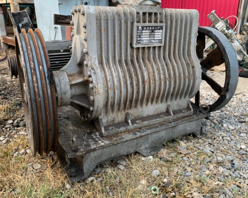 13,000 บ. โทร 083-2000058 LINE ID: line832923 เครื่องปั๊มดูด อัดสูญญากาศระบบลูกสูบโรตารี่ แบบทำงานในน้ำมันหล่อลื่นสร้างแรงดูดกำลังถึง 700 mPa. ตัวเครื่องเป็นเหล็กหล่อแข็งแรง ใช้มอเตอร์หรือเครื่องยนต์ดึงฉุดได้ ทำงานที่รอบต่ำแค่ 400 รอบต่อนาที ขนาดโตท่อสวม 13,000 บ. โทร 083-2000058 LINE ID: line832923 เครื่องปั๊มดูด อัดสูญญากาศระบบลูกสูบโรตารี่ แบบทำงานในน้ำมันหล่อลื่นสร้างแรงดูดกำลังถึง 700 mPa. ตัวเครื่องเป็นเหล็กหล่อแข็งแรง ใช้มอเตอร์หรือเครื่องยนต์ดึงฉุดได้ ทำงานที่รอบต่ำแค่ 400 รอบต่อนาที ขนาดโตท่อสวม