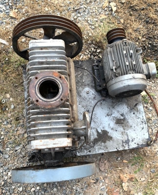 13,000 บ. โทร 083-2000058 LINE ID: line832923 เครื่องปั๊มดูด อัดสูญญากาศระบบลูกสูบโรตารี่ แบบทำงานในน้ำมันหล่อลื่นสร้างแรงดูดกำลังถึง 700 mPa. ตัวเครื่องเป็นเหล็กหล่อแข็งแรง ใช้มอเตอร์หรือเครื่องยนต์ดึงฉุดได้ ทำงานที่รอบต่ำแค่ 400 รอบต่อนาที ขนาดโตท่อสวม 13,000 บ. โทร 083-2000058 LINE ID: line832923 เครื่องปั๊มดูด อัดสูญญากาศระบบลูกสูบโรตารี่ แบบทำงานในน้ำมันหล่อลื่นสร้างแรงดูดกำลังถึง 700 mPa. ตัวเครื่องเป็นเหล็กหล่อแข็งแรง ใช้มอเตอร์หรือเครื่องยนต์ดึงฉุดได้ ทำงานที่รอบต่ำแค่ 400 รอบต่อนาที ขนาดโตท่อสวม