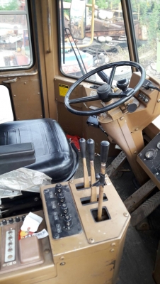 รถตักล้อยาง CAT 936 E