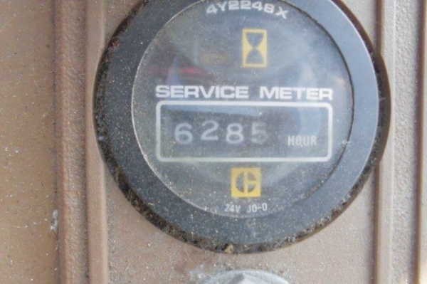 รถตักล้อยาง CAT 936 E