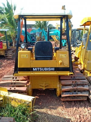 ขายรถดัน..MITSUBISHI BD2G. ทู  เก่านอกแท้  สภาพสวย แทรคใหญ่ ใช้งานมาน้อย..089-3818694 จ๊อย