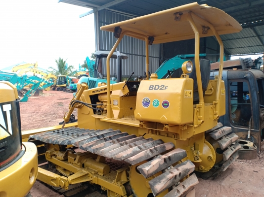 ขานรถดัน..MITSUBISHI. BD2F. เก่านอกแท้  สภาพสวย แทรคใหญ่  พร้อมใช้  โทร 089-3818694 จ๊อย