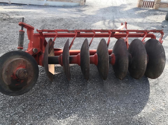 ขายผานพรวนขนาด7*26 ยี่ห้อkk สภาพสวยพร้อมใช้งาน  ราคา 30,000 บาท  สนใจสอบถาม084-9997463