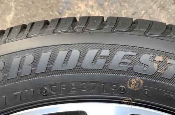 ล้อแม็กป้ายแดง Honda Jazz GK ตัวท๊อป ขอบ16 พร้อมยางป้ายแดง 185-55-16 Bridgestone ปลายปี 19 ใหม่ยกห้าง