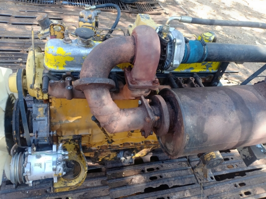 ขายเครื่อง KOMATSU 200-3 6D105 ขายเครื่อง KOMATSU 200-3 6D105