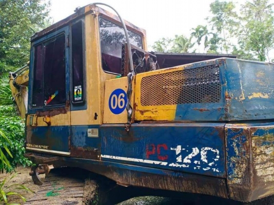 ลดราคาเหลือ 200,000 KOMATSU PC120-3 มีบุ้งกี๋อย่างเดียว รถทำงานปกติ