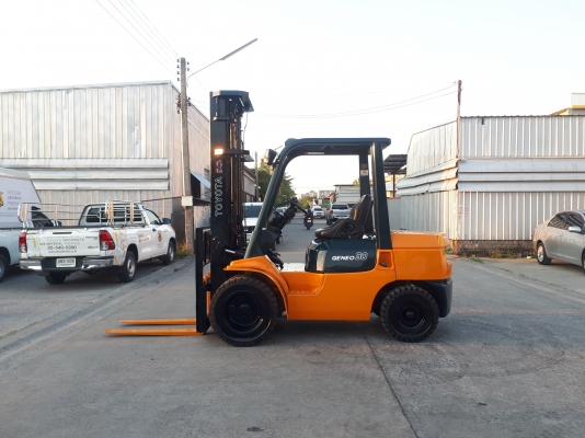 ขายรถโฟล์คลิฟท์ยี่ห้อ TOYOTA 7FD30 ดีเซล เสา 6 เมตร