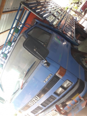 ขายหกล้อ ISUZU NPR 115 แรง หน้าFหลังF เครื่องเกียร์ดี คัชชีสวย ยางพร้อมใช้งาน เอกสารเล่มทะเบียน สนใจ
