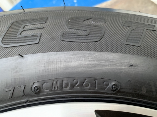 ล้อแม็ก Mazda BT50 Pro ขอบ17 สีเทาหน้าเงา พร้อมยางป้ายแดง 265-65-17 Bridgestone ปี 19 สวยๆ