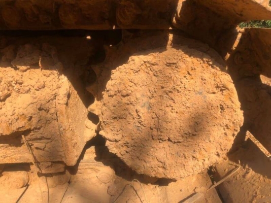 CATTERPILAR 320D ทำงาน 14,xxx เอกสารเล่มทะเบียน ราคา 895,000 ต่อรอง รถอยู่ที่  ขอนแก่น 064-191-1112