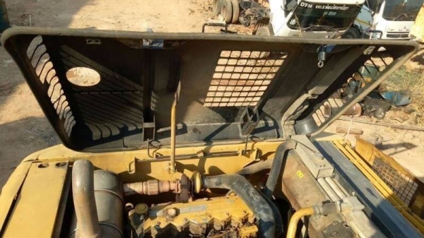 CATTERPILAR 320D ทำงาน 14,xxx เอกสารเล่มทะเบียน ราคา 895,000 ต่อรอง รถอยู่ที่  ขอนแก่น 064-191-1112