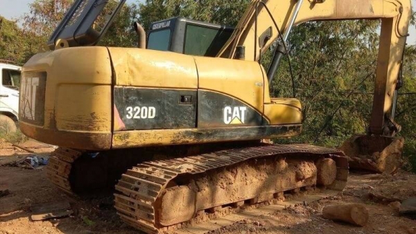 CATTERPILAR 320D ทำงาน 14,xxx เอกสารเล่มทะเบียน ราคา 895,000 ต่อรอง รถอยู่ที่  ขอนแก่น 064-191-1112