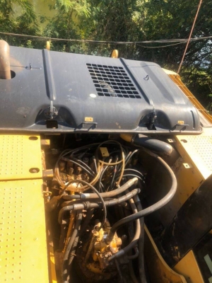 CATTERPILAR 320D ทำงาน 14,xxx เอกสารเล่มทะเบียน ราคา 895,000 ต่อรอง รถอยู่ที่  ขอนแก่น 064-191-1112