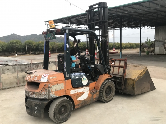 รุ่น7 2.5 ตัน เสา4.50 เมตร พร้อมใช้งาน เร็วแรงครับ