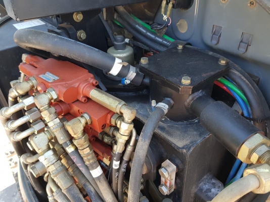 รถขุด โกเบลโก้ SK27SR-3 เก่าญี่ปุ่น รถขุด โกเบลโก้ SK27SR-3 เก่าญี่ปุ่น