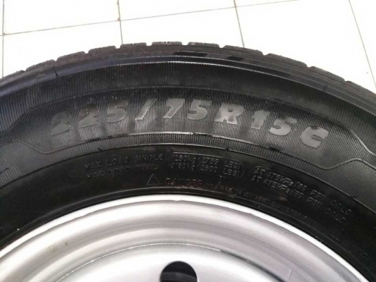 ขายกะทะล้อผ่าพร้อมยาง MICHELIN 225/75R15C ใส่รถกระบะทาทา