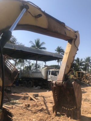 ขาย 895,000 CAT 320 D เล่มทะเบียน 14,XXX ชม. ไฟฟ้าครบ เครื่องดี ปั้มแรง เอวแน่น ช่วงล่างดี เฟรมสวย  รถอยู่ ขอนแก่น 090-772-3710 090-772-3708