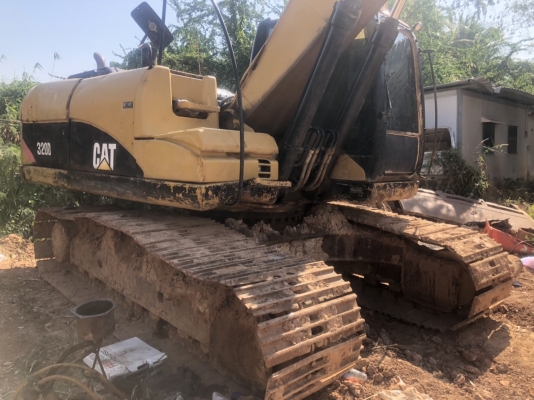 ขาย 895,000 CAT 320 D เล่มทะเบียน 14,XXX ชม. ไฟฟ้าครบ เครื่องดี ปั้มแรง เอวแน่น ช่วงล่างดี เฟรมสวย  รถอยู่ ขอนแก่น 090-772-3710 090-772-3708