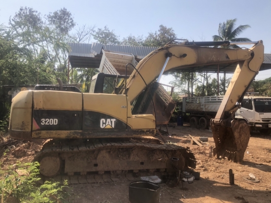 ขาย 895,000 CAT 320 D เล่มทะเบียน 14,XXX ชม. ไฟฟ้าครบ เครื่องดี ปั้มแรง เอวแน่น ช่วงล่างดี เฟรมสวย  รถอยู่ ขอนแก่น 090-772-3710 090-772-3708