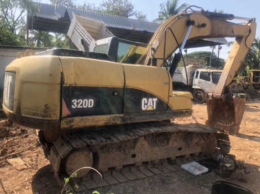 ขาย 895,000 CAT 320 D เล่มทะเบียน 14,XXX ชม. ไฟฟ้าครบ เครื่องดี ปั้มแรง เอวแน่น ช่วงล่างดี เฟรมสวย  รถอยู่ ขอนแก่น 090-772-3710 090-772-3708