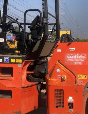 ขายรถบด DYNAPAC CC224HF ปี 2009 (3,XXX ชั่วโมง) รถนอกนำเข้า สภาพสวยพร้อมใช้งาน มีVDOการทำงานครับ ขายรถบด DYNAPAC CC224HF ปี 2009 (3,XXX ชั่วโมง) รถนอกนำเข้า สภาพสวยพร้อมใช้งาน มีVDOการทำงานครับ