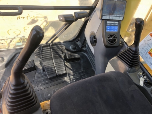 ขายรถขุด KOMATSU PC120-8 นำเข้าเองจากญี่ปุ่น สภาพสวยพร้อมใช้งาน มีVDOการทำงานครับ ขายรถขุด KOMATSU PC120-8 นำเข้าเองจากญี่ปุ่น สภาพสวยพร้อมใช้งาน มีVDOการทำงานครับ