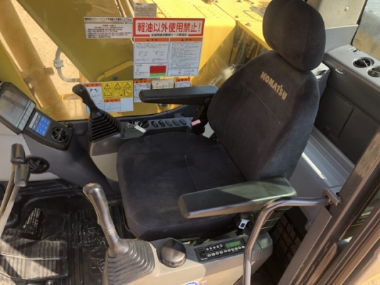 ขายรถขุด KOMATSU PC120-8 นำเข้าเองจากญี่ปุ่น สภาพสวยพร้อมใช้งาน มีVDOการทำงานครับ ขายรถขุด KOMATSU PC120-8 นำเข้าเองจากญี่ปุ่น สภาพสวยพร้อมใช้งาน มีVDOการทำงานครับ