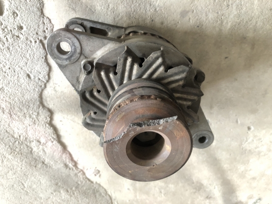 ขายไดชาจร์  เครื่อง 6BG.  24v