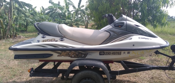 ขออนุญาต ขาย KAWASAKI STX1100cc.เก่าญี่ปุ่น 3 ที่นั่ง มีถอยหลัง เรือสมบูรณ์มาก พร้อมขับ มีที่ลองครับ