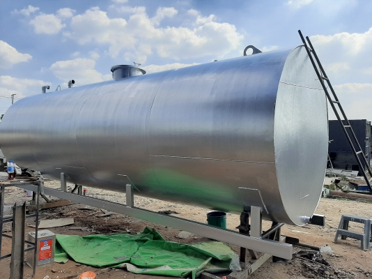 ขายถังน้ำมัน 18000 ลิตรหนา6มิลสภาพดี พร้อมใช้ค่ะ