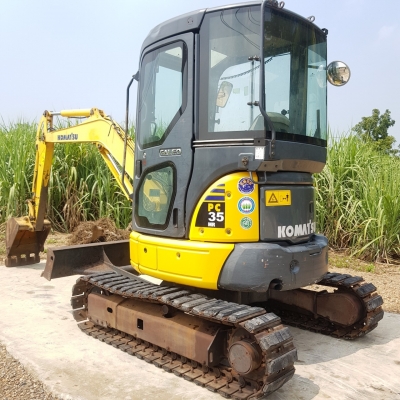 รถขุดโคมัสสุPC35MR2เก่าญี่ปุ่น