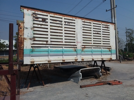 ขายกระบะรถบรรทุกสิบล้อไม่ดั้ม