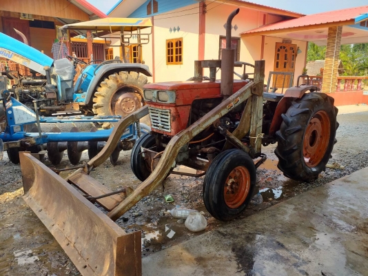 รถไถนาพร้อมใบมีดดันดินรถใช้งานใด้เลยเอาไปดันดินไถนาตัดหญ้าลากของใด้เลยคับ