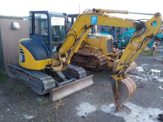 Komatsu PC40MR-2 เก่านอกญี่ปุ่นไม่มีเคยใช้ในไทย Komatsu PC40MR-2 เก่านอกญี่ปุ่นไม่มีเคยใช้ในไทย